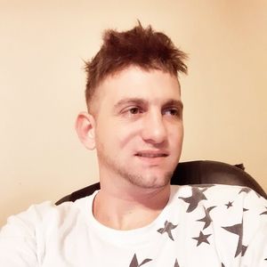 Meet your Posher, Sidney